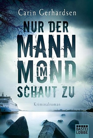 Nur der Mann im Mond schaut zu