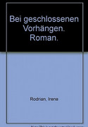 Bei geschlossenen Vorhängen