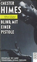 Blind, mit einer Pistole